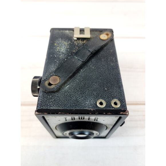 Vintage 1950s Tower 120 B2 Film Camera Flash Kit W/ Bulbs - Picture 4 of 16